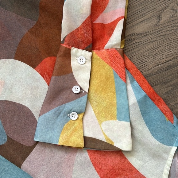 Pretty Little Thing | Multi Abstract Printed Oversized Button Up Blouse Size 4 - Picture 8 of 16
